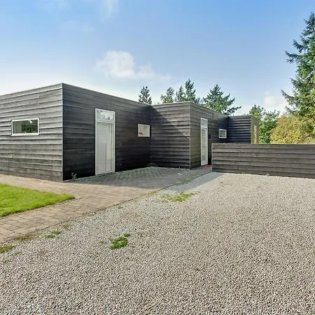 Three-bedroom Holiday In Holiday home